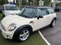 Usata Mini Cooper D 109 CV (80 kW) 2008 Beige Utilitaria