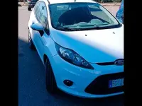 Usata Ford Fiesta 70 CV (51 kW) 2011 Bianco Berlina