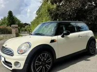 Usata Mini Cooper D 112 CV (82 kW) 2010 Utilitaria