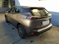 Usata Peugeot 2008 Active 130 CV (95 kW) 2022 Grigio SUV