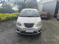 Usata Lancia Musa Gold 95 CV (69 kW) 2013 Argento Monovolume