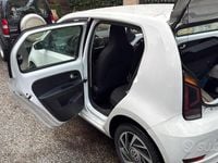 Begagnad VW up! 65 HK (47 kW) 2020 Vit Halvkombi