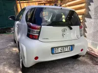 Usata Toyota iQ 68 CV (50 kW) 2009 Bianco Utilitaria
