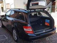 Usata Mercedes C200 136 CV (100 kW) 2010 Nero Station wagon