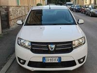 Usata Dacia Sandero Lauréate 75 CV (55 kW) 2014 Bianco Berlina