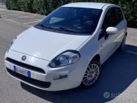 Usata Fiat Punto Easy 75 CV (55 kW) 2013 Bianco Utilitaria