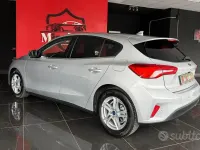 Begagnad Ford Focus ST-Line 120 HK (88 kW) 2020 Grå Sedan