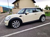 Usata Mini Cooper 122 CV (89 kW) 2010 Beige Utilitaria
