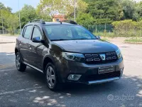 Usata Dacia Sandero Stepway 90 CV (66 kW) 2017 Marrone Berlina