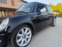 Usata Mini Cooper 115 CV (84 kW) 2004 Nero Utilitaria