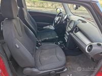 Begagnad Mini ONE 120 HK (88 kW) 2007 Röd Halvkombi