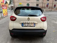 Usata Renault Captur Life 90 CV (66 kW) 2016 Beige SUV