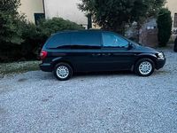 Usata Chrysler Voyager 150 CV (110 kW) 2004 Nero Monovolume