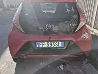 Usata Toyota Aygo X-clusiv 69 CV (50 kW) 2016 Rosso Utilitaria
