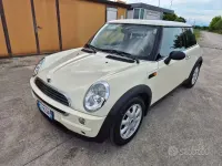Usata Mini ONE 90 CV (66 kW) 2003 Giallo Utilitaria