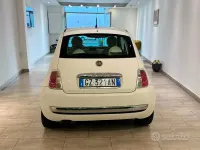 Usata Fiat 500 Lounge 69 CV (50 kW) 2010 Bianco Utilitaria