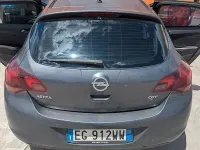 Usata Opel Astra 110 CV (80 kW) 2011 Berlina