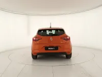 Usata Renault Clio Equilibre 145 CV (106 kW) 2023 Arancione Utilitaria