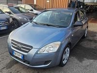 Usata Kia Ceed EX 109 CV (80 kW) 2008 Gray Utilitaria