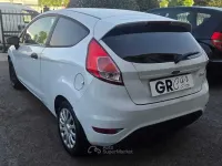 Usata Ford Fiesta 75 CV (55 kW) 2014 Bianco Utilitaria
