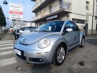 Usata VW New Beetle 102 CV (75 kW) 2007 Grigio Utilitaria