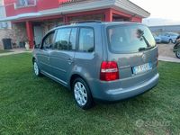Usata VW Touran Trendline 105 CV (77 kW) 2004 Grigio Monovolume
