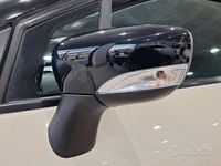 Usata Renault Captur Intens 90 CV (66 kW) 2015 Beige SUV