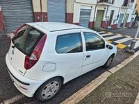Usata Fiat Punto 75 CV (55 kW) 2003 Bianco Utilitaria
