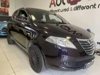 Usata Lancia Ypsilon 80 CV (58 kW) 2013 Purple aurora Utilitaria