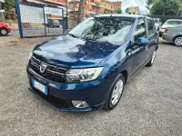 Usata Dacia Sandero Acces 90 CV (66 kW) 2019 Blu Berlina