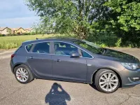 Usata Opel Astra Cosmo 165 CV (121 kW) 2013 Grigio Berlina