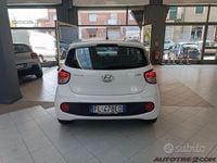 Usata Hyundai i10 67 CV (49 kW) 2017 Bianco Utilitaria