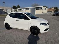 Usata Lancia Ypsilon Gold 69 CV (50 kW) 2022 Bianca Utilitaria