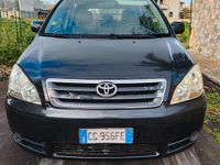 Usata Toyota Avensis Verso 116 CV (85 kW) 2003 Nero Monovolume