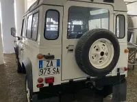 Usata Land Rover Defender 86 CV (63 kW) 1989 Bianco SUV
