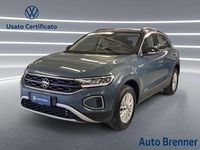 Usata VW T-Roc Life 150 CV (110 kW) 2024 Petroleum blue metallizzato ne SUV