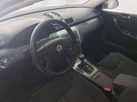 Usata VW Passat 105 CV (77 kW) 2006 Grigio Berlina