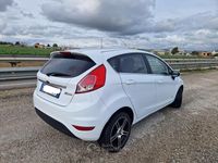 Second-hand Ford Fiesta Titanium 97 CP (71 kW) 2015 Alb Berlinǎ