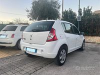 Usata Dacia Sandero 75 CV (55 kW) 2008 Bianco Utilitaria