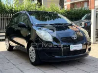 Usata Toyota Yaris Sol 69 CV (50 kW) 2008 Grigio Utilitaria