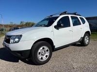 Usata Dacia Duster Lauréate 90 CV (66 kW) 2012 Bianco SUV