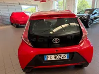 Usata Toyota Aygo Cool 69 CV (50 kW) 2016 Rosso Utilitaria