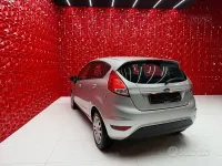 Usata Ford Fiesta 95 CV (69 kW) 2017 Grigio Utilitaria