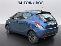 Begagnad Lancia Ypsilon Silver 69 HK (50 kW) 2023 Blå Halvkombi