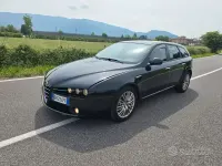 Usado Alfa Romeo 159 120 CV (88 kW) 2009 Negro Familiar