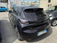 Usata Peugeot e-208 Active 56 kW (77 CV) 2024 Nero Utilitaria