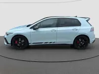Usata VW Golf VIII Style 300 CV (220 kW) 2025 Crystal ice blue metallic Berlina