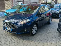 Usata Ford Fiesta 75 CV (55 kW) 2015 Bluazzurro Utilitaria
