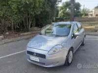 Usata Fiat Grande Punto Dynamic 90 CV (66 kW) 2007 Grigio Utilitaria