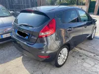 Usata Ford Fiesta 68 CV (50 kW) 2010 Grigio Berlina